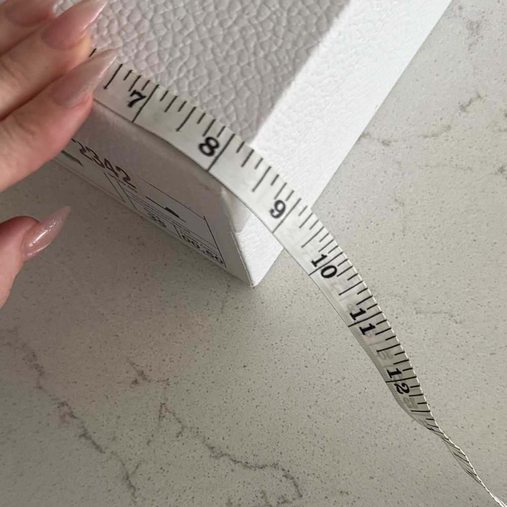 Dior White Textured Shoe Box - Picture 6 of 8